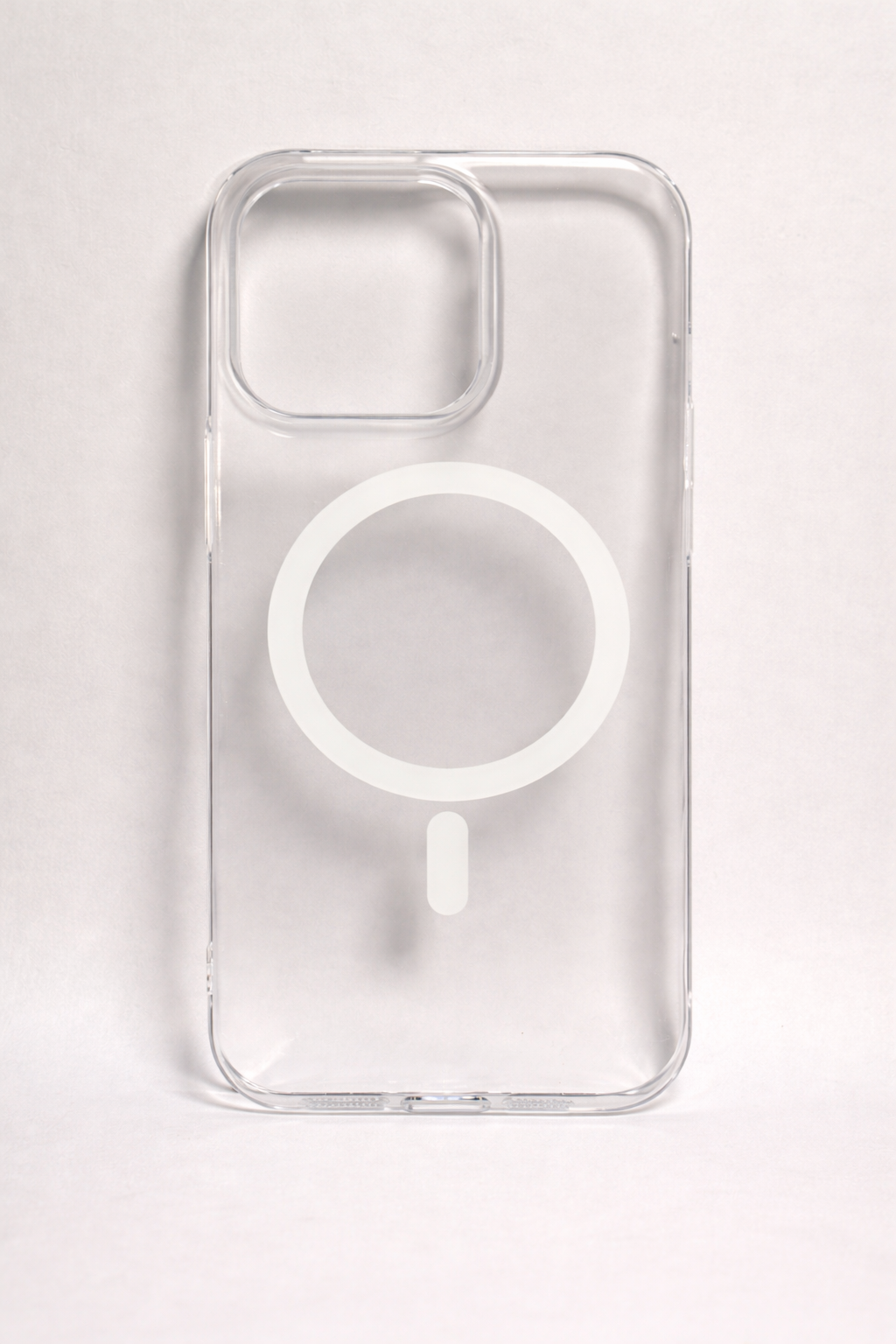 iPhone 15 Pro Max Uyumlu MagSafe Sararmaz Şeffaf Kılıf